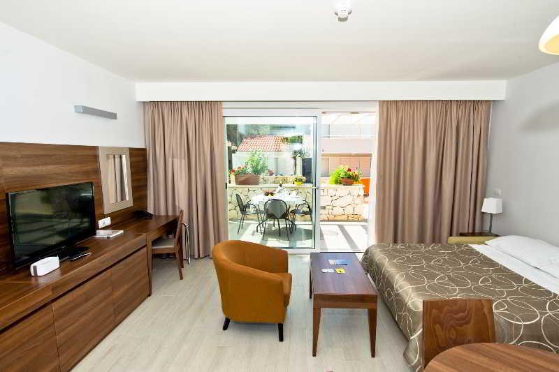 Apartment Holiday Village Zaton Нін Екстер'єр фото