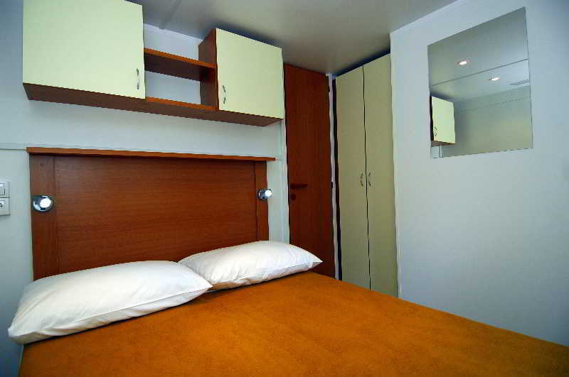 Apartment Holiday Village Zaton Нін Екстер'єр фото